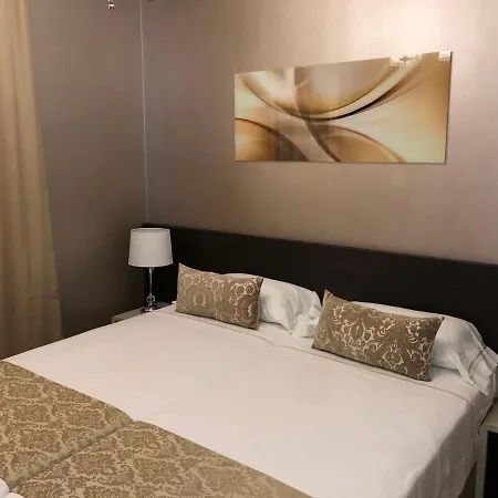 Artplatinum & Lägenhetshotell 4*
