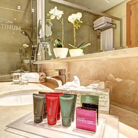 Aparthotel Artplatinum &