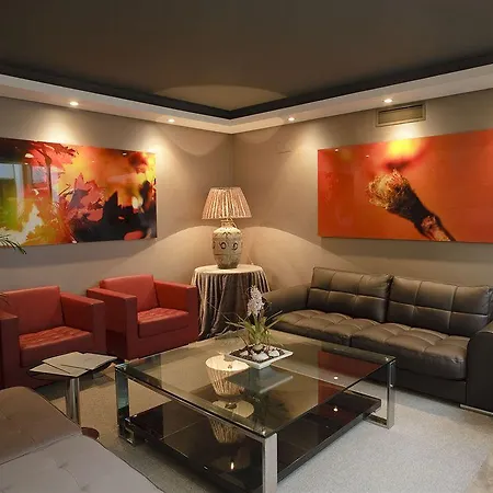 Artplatinum & Lägenhetshotell Benalmádena