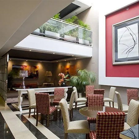 Artplatinum & Lägenhetshotell Benalmádena