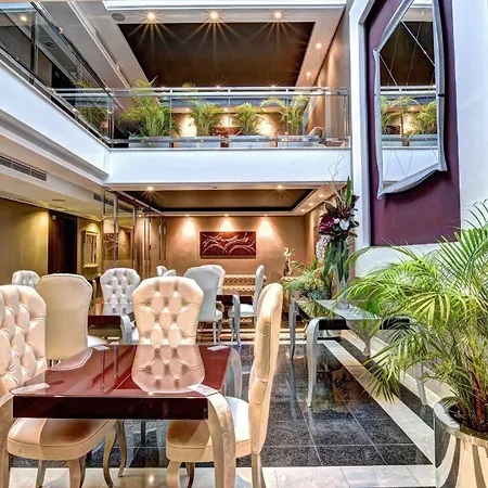 Artplatinum & Lägenhetshotell 4*