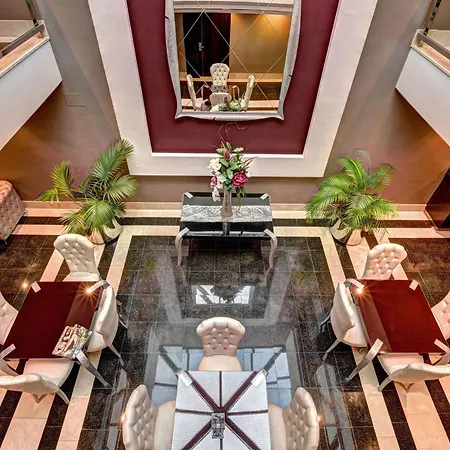 Artplatinum & Aparthotel 4*