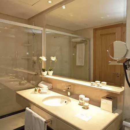 Artplatinum & Lägenhetshotell 4*