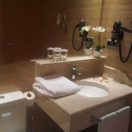Artplatinum & 4* Benalmádena